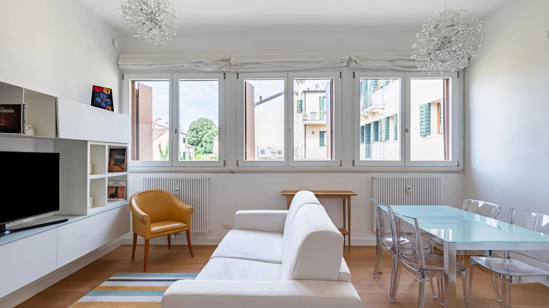 Elegant And Cosy Apartment In Padova Center!