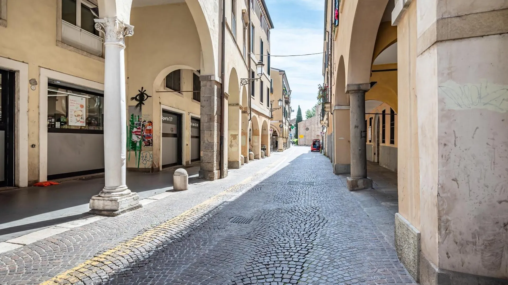 Elegant And Cosy Apartment In Padova Center!